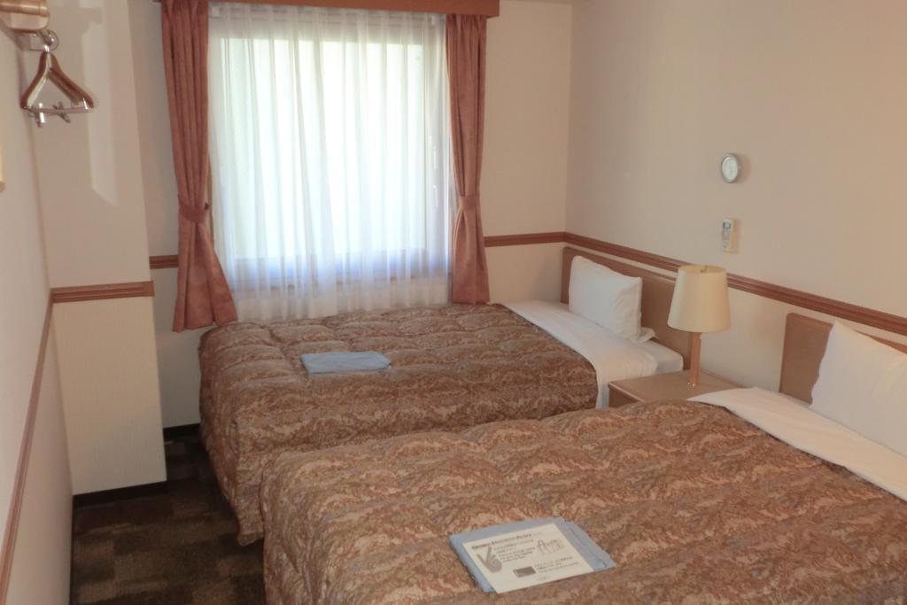Toyoko Inn Hokkaido Sapporo-Eki Nishi-Guchi Hokudai Mae מראה חיצוני תמונה