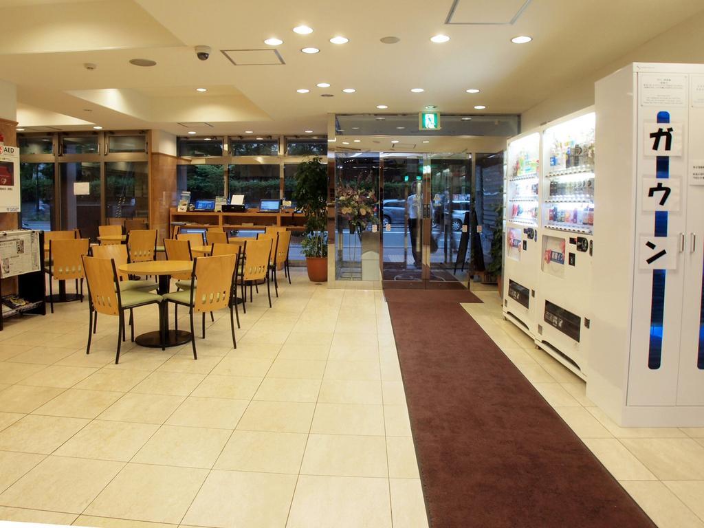 Toyoko Inn Hokkaido Sapporo-Eki Nishi-Guchi Hokudai Mae מראה חיצוני תמונה